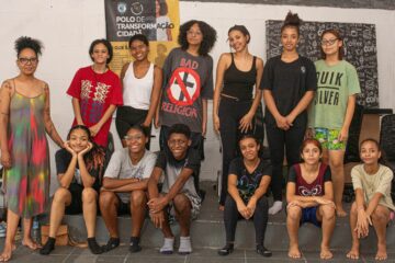 ALUNOS DA OFICINA DE TEATRO